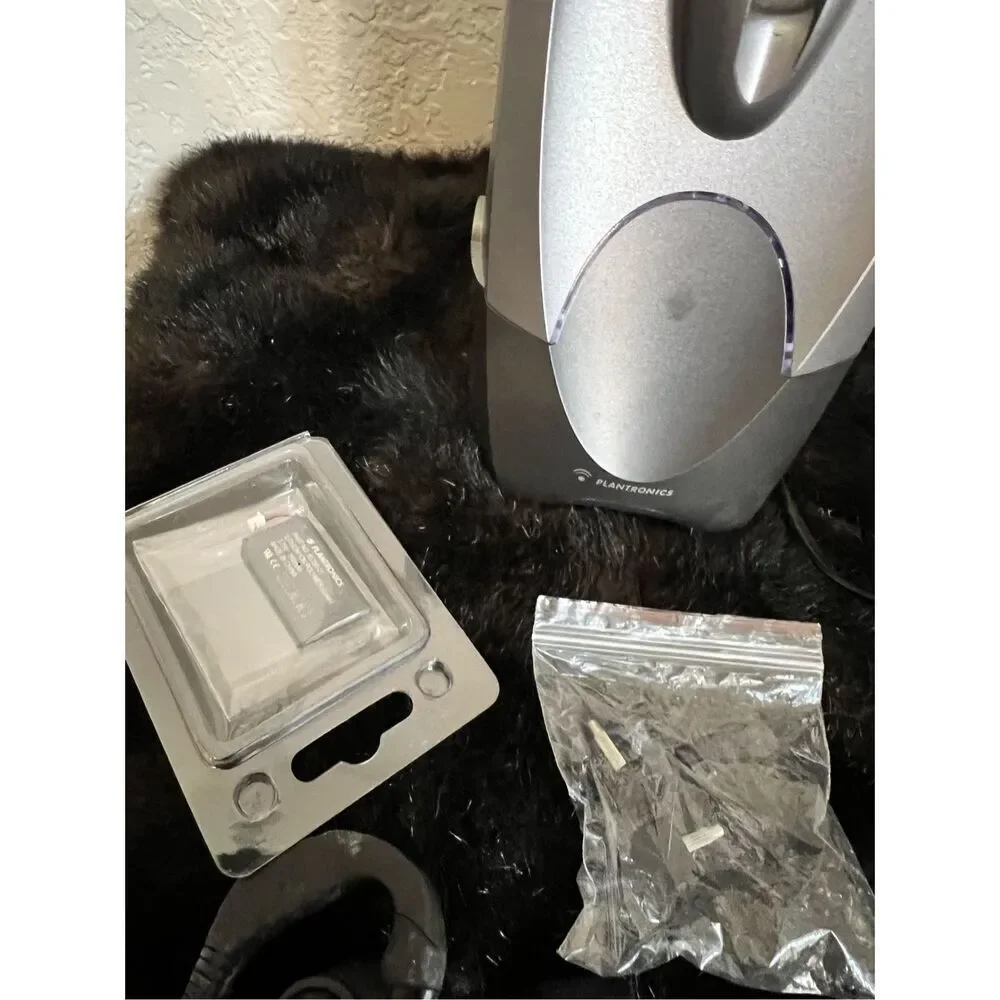 PLANTRONICS Crystal Clear Conversation CS50 900 Mhz Wireless Office Headset